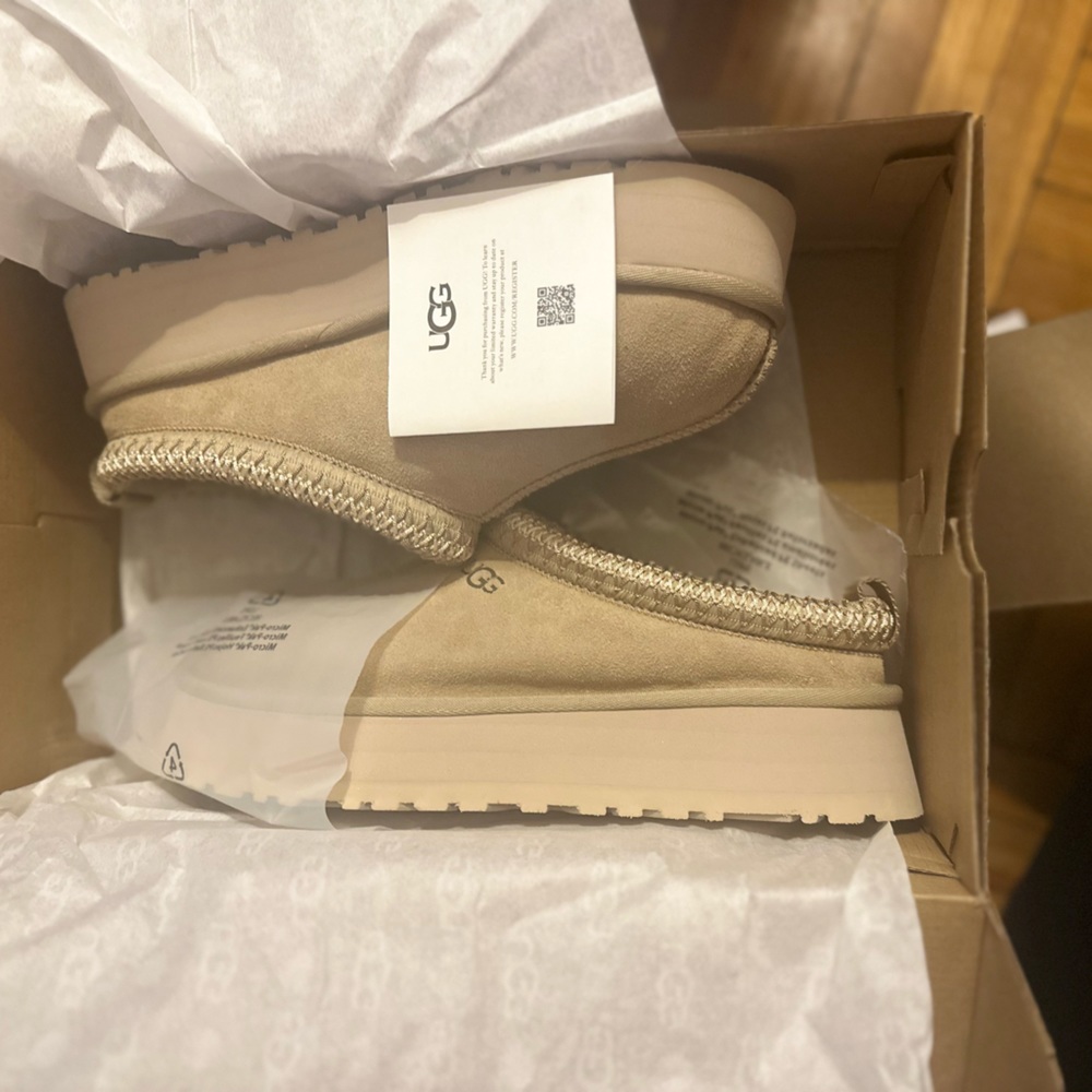 SOLD UGG TAZZ MUSTARD SEED SZ 9
